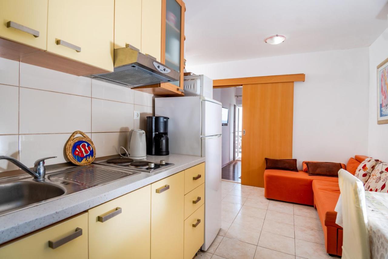 Apartments Tolic Baška Voda エクステリア 写真