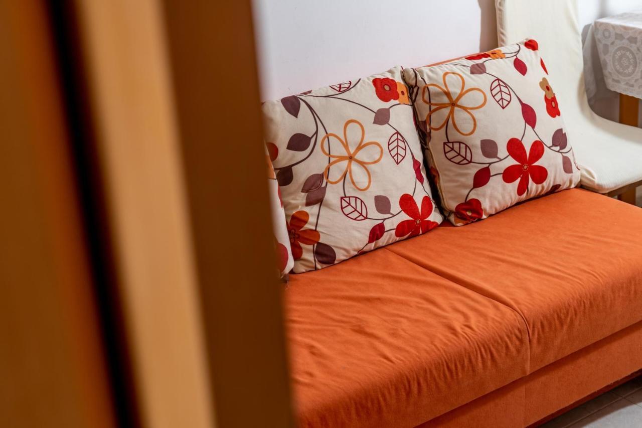 Apartments Tolic Baška Voda エクステリア 写真