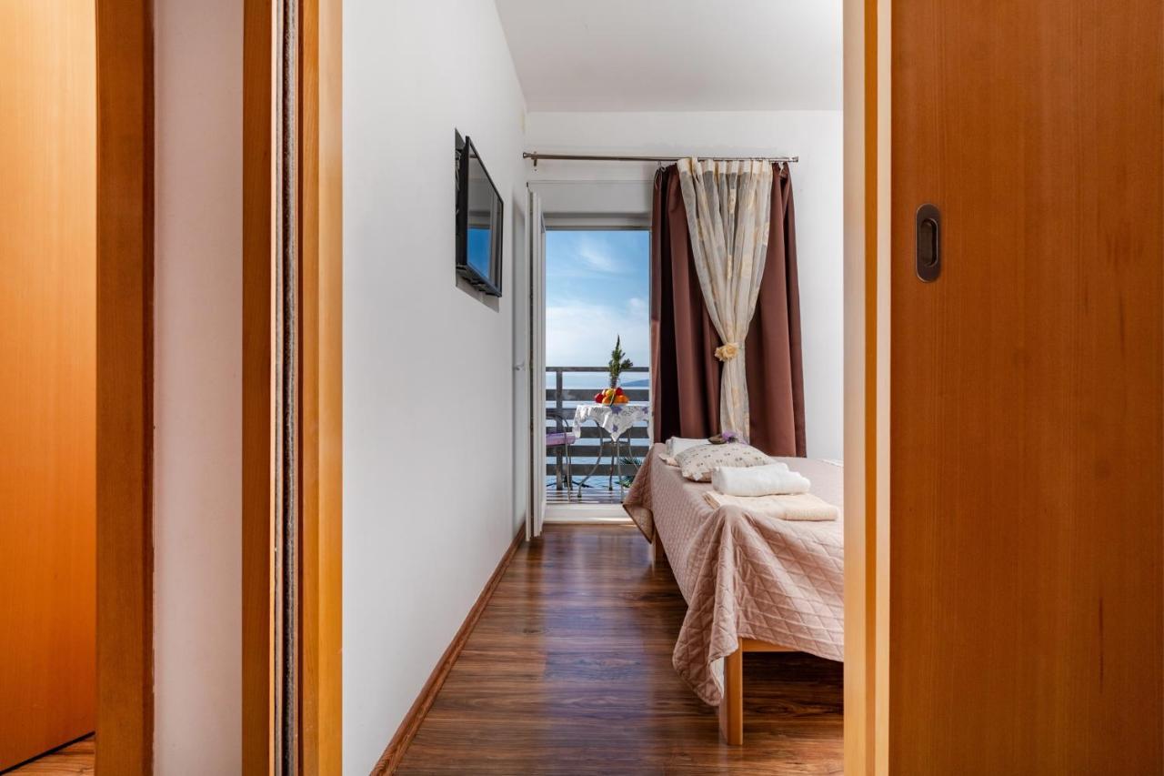 Apartments Tolic Baška Voda エクステリア 写真
